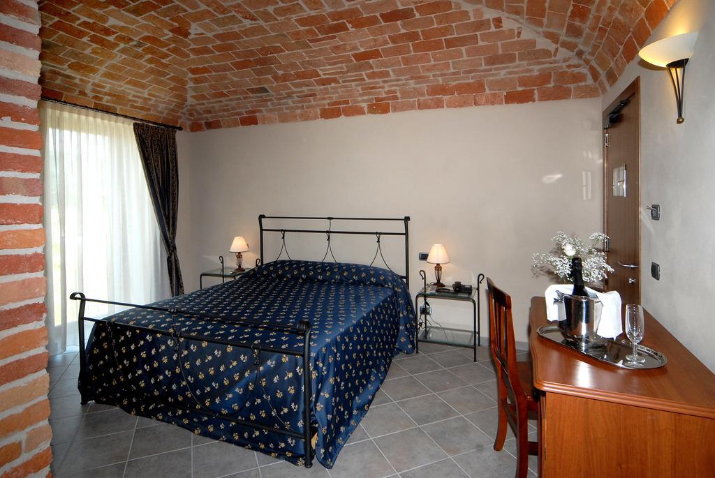 Hotel Le Botti Гуарене Экстерьер фото