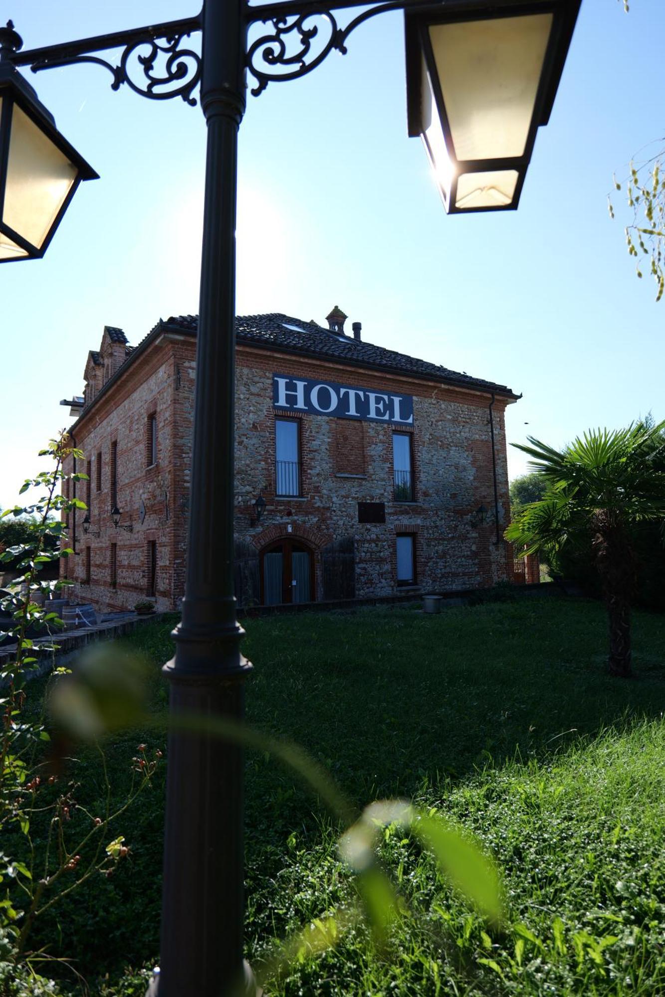 Hotel Le Botti Гуарене Экстерьер фото