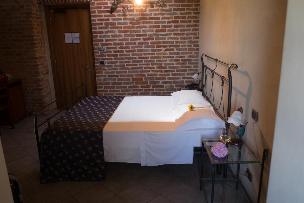 Hotel Le Botti Гуарене Экстерьер фото